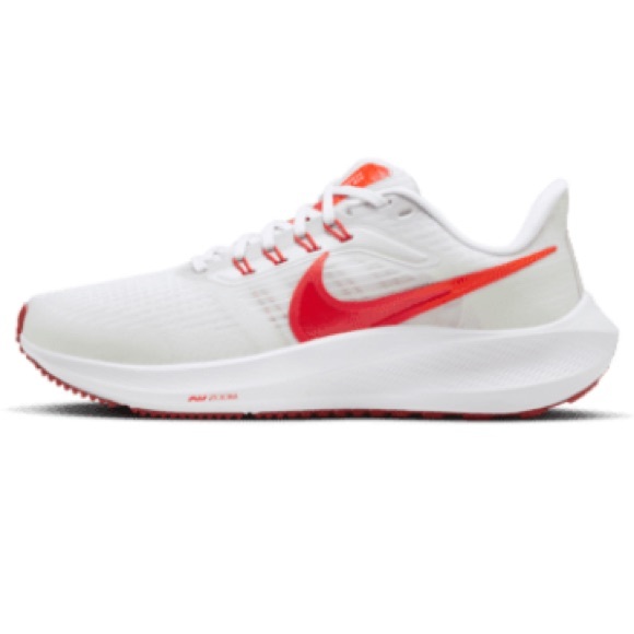 Nike WMNS Pegasus 39
White/Photon Dust/Brght
Crimson/University Red
Road Running - Picture 2 of 16